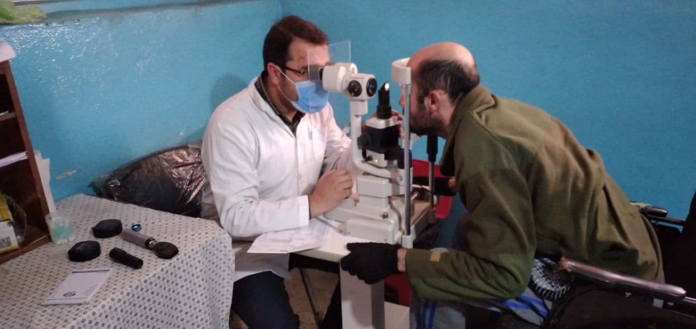 Doctor Rawoofi, one of six recent graduates from NOOR's Ophthalmology Residency Programme, at work in one of IAM's NOOR Kabul locations. 